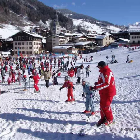 Riviera 1 4 Pers Skis Aux Pieds *