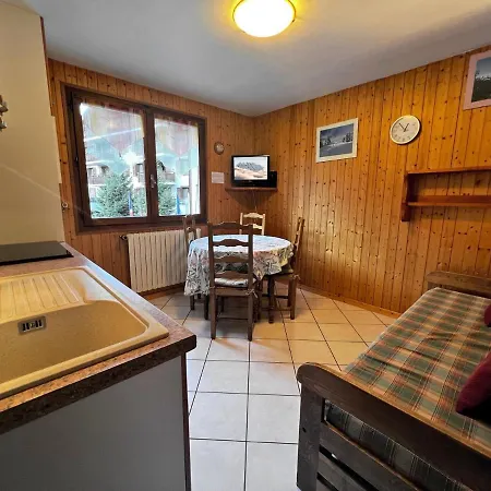 Riviera 1 4 Pers Skis Aux Pieds Appartement *